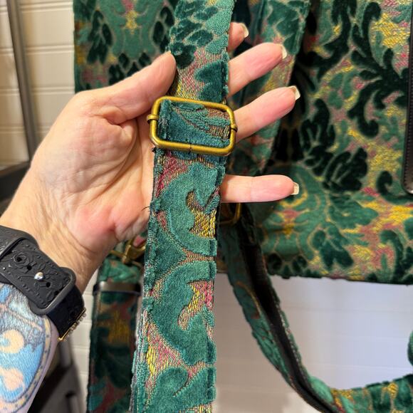 NWOT MCW Burnout Velvet Jade Green Carpet Laptop Backpack - Picture 14 of 15